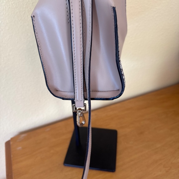 Kate Spade small tan and serpentine print bag - Picture 3 of 9